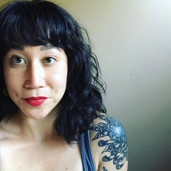 Meet your Posher, Emily - Picture 1 of 1